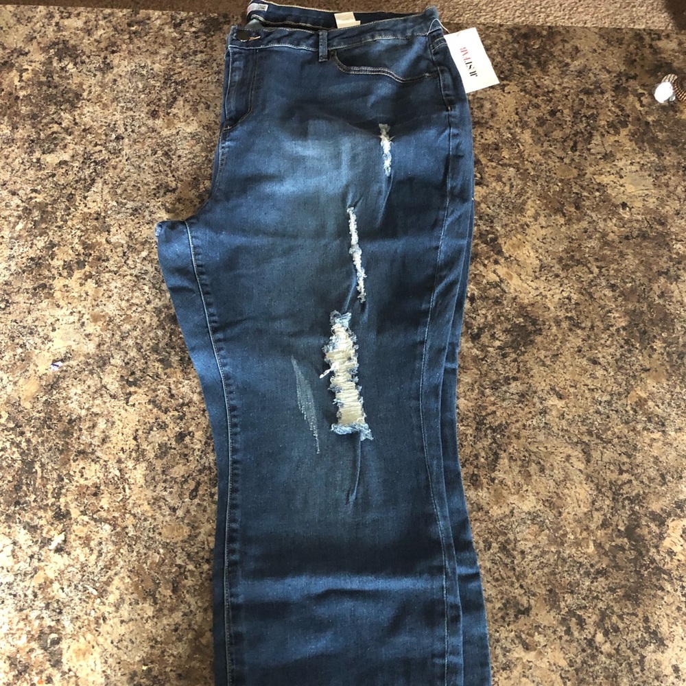 NWT Distressed Skinny Ankle Jeans SIZE 22W